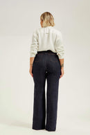 Calça Jeans Wide Leg Modeladora Fantástica Cós Super Alto Barra Corte a Laser
