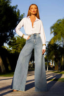 Calça Jeans Pantalona Basic Cós Super Alto Clara