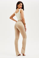 Calça Jeans Boot Cut Modeladora Cós Médio Nude