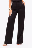 Calça Alfaiataria de Viscose Acetinada Essence Preta