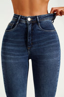 Calça Jeans Reta Modeladora Essencial Cós Super Alto Barra Corte a Laser