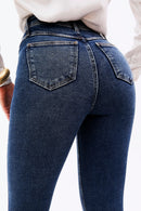 Calça Jeans Skinny Modeladora Essencial Cós Super Alto Barra Tradicional