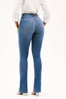 Calça Jeans Boot Cut Modeladora Inesquecível Cós Médio