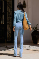 Calça Jeans Boot Cut Modeladora Inesquecível Cós Médio Clara