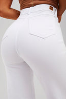 Calça Jeans Wide Leg Modeladora Milagrosa Cós Super Alto Barra Corte a Laser Branca