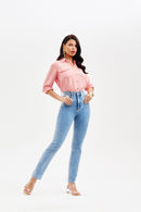 Calça Jeans Reta Modeladora Revolucionária Cós Super Alto Barra Corte a Laser Clara