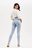 Calça Jeans Skinny Modeladora Revolucionária Cós Super Alto Barra Corte a Laser Clara