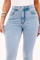Calça Jeans Skinny Modeladora Revolucionária Cós Super Alto Barra Corte a Laser Clara