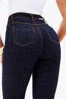Calça Jeans Reta Ultra Modeladora Cós Alto Barra Corte a Laser