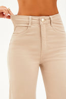 Calça Jeans Wide Leg Modeladora Cós Super Alto Barra Corte a Laser Nude